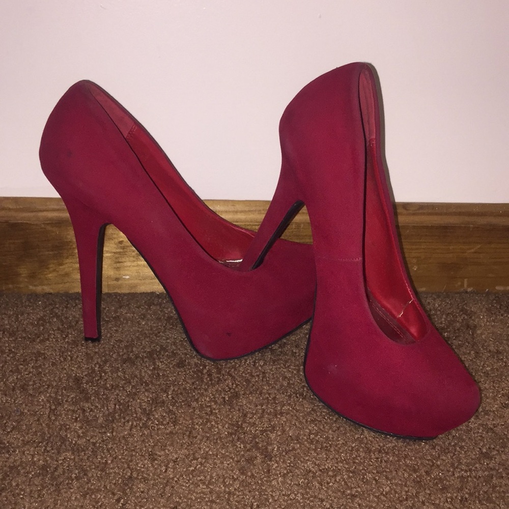 Pumps/ Heels